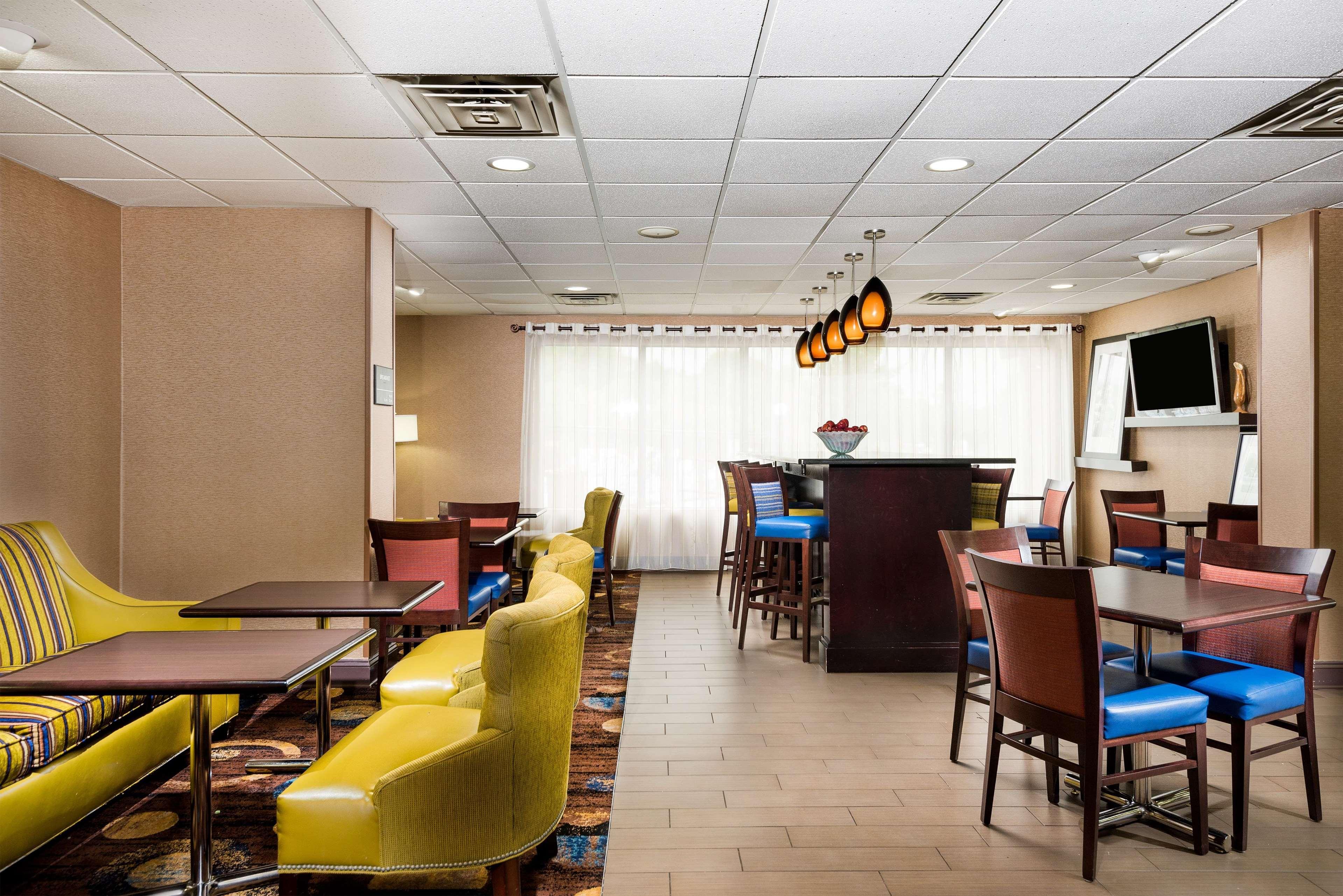 Hampton Inn Ft. Chiswell-Max Meadows Exterior photo