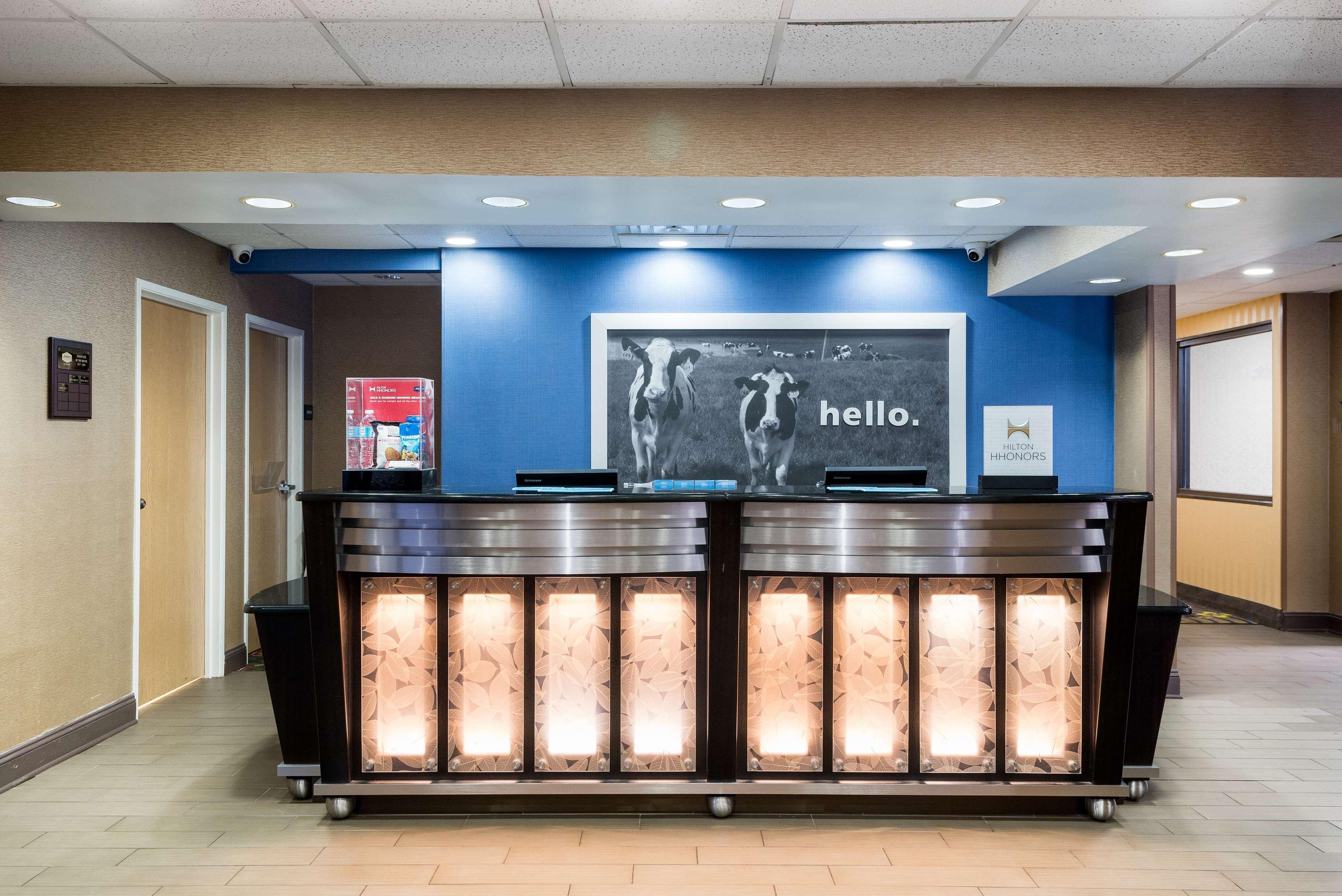 Hampton Inn Ft. Chiswell-Max Meadows Exterior photo