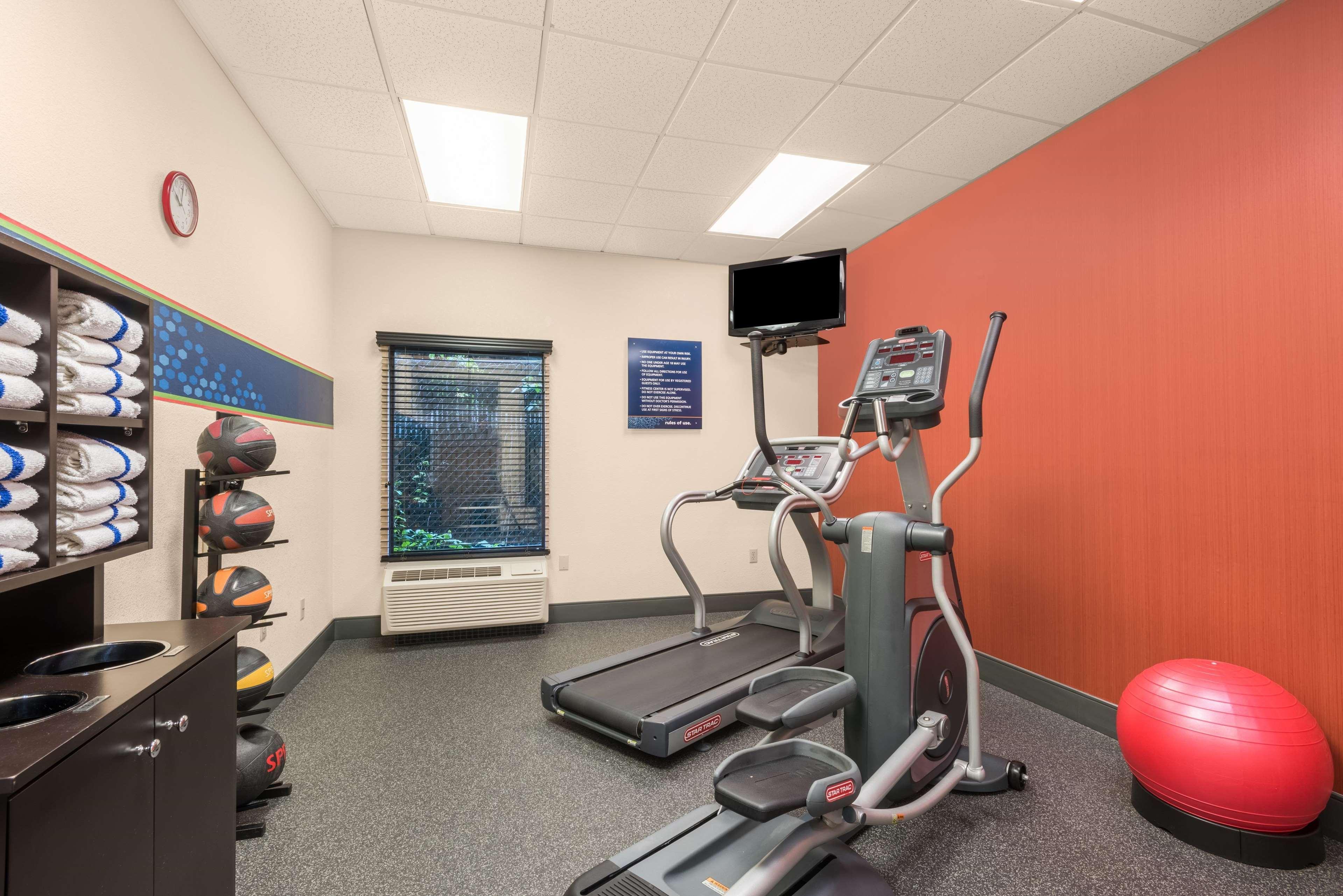 Hampton Inn Ft. Chiswell-Max Meadows Exterior photo