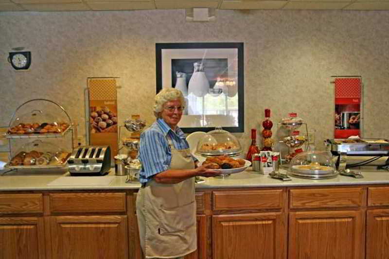 Hampton Inn Ft. Chiswell-Max Meadows Restaurant photo